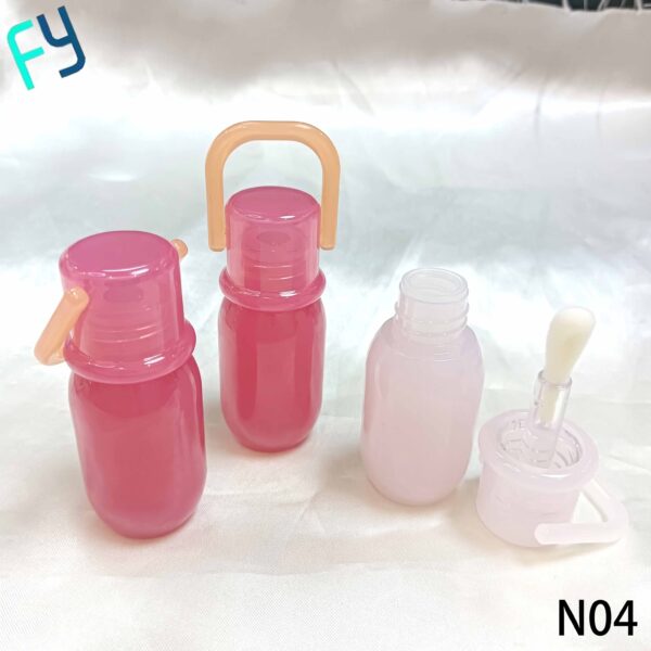 Insulated Cup Barrel Shaped Lip Gloss Tube N04 25.1